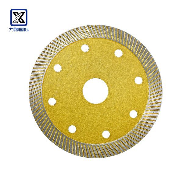 ใบมีดตัดหินหยัก